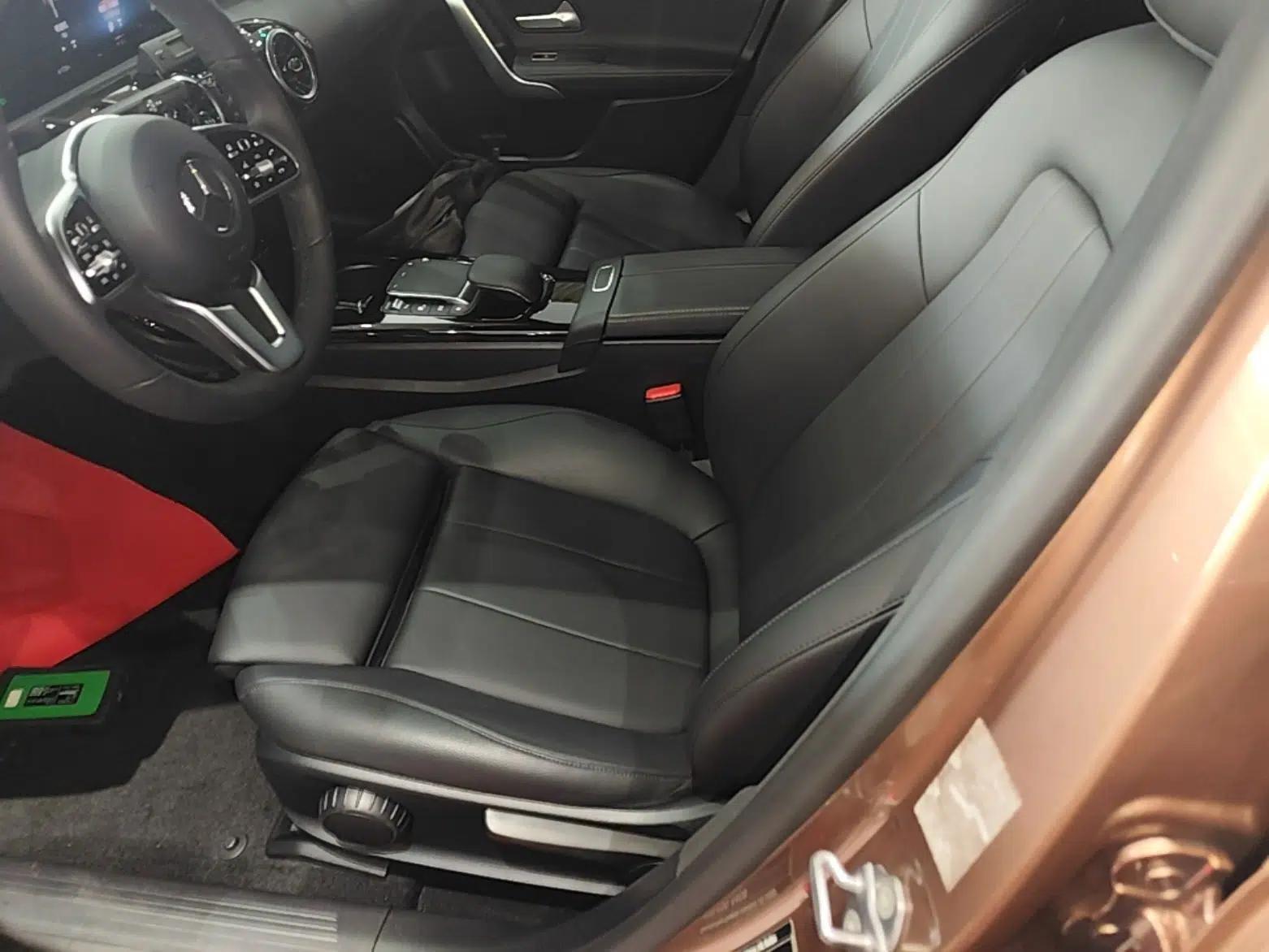 Mercedes-Benz A-Class 2020 Restyled A 200 L Sport Sedan Dynamic Version — миниатюра 17