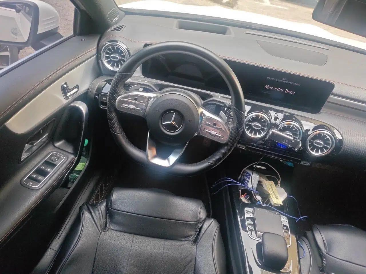 Mercedes-Benz A-Class 2019 A 200 L Sport Sedan First Edition Special Edition — миниатюра 10