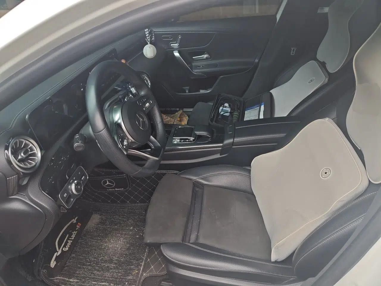 Mercedes-Benz A-Class 2019 A 200 L Sport Sedan — миниатюра 15