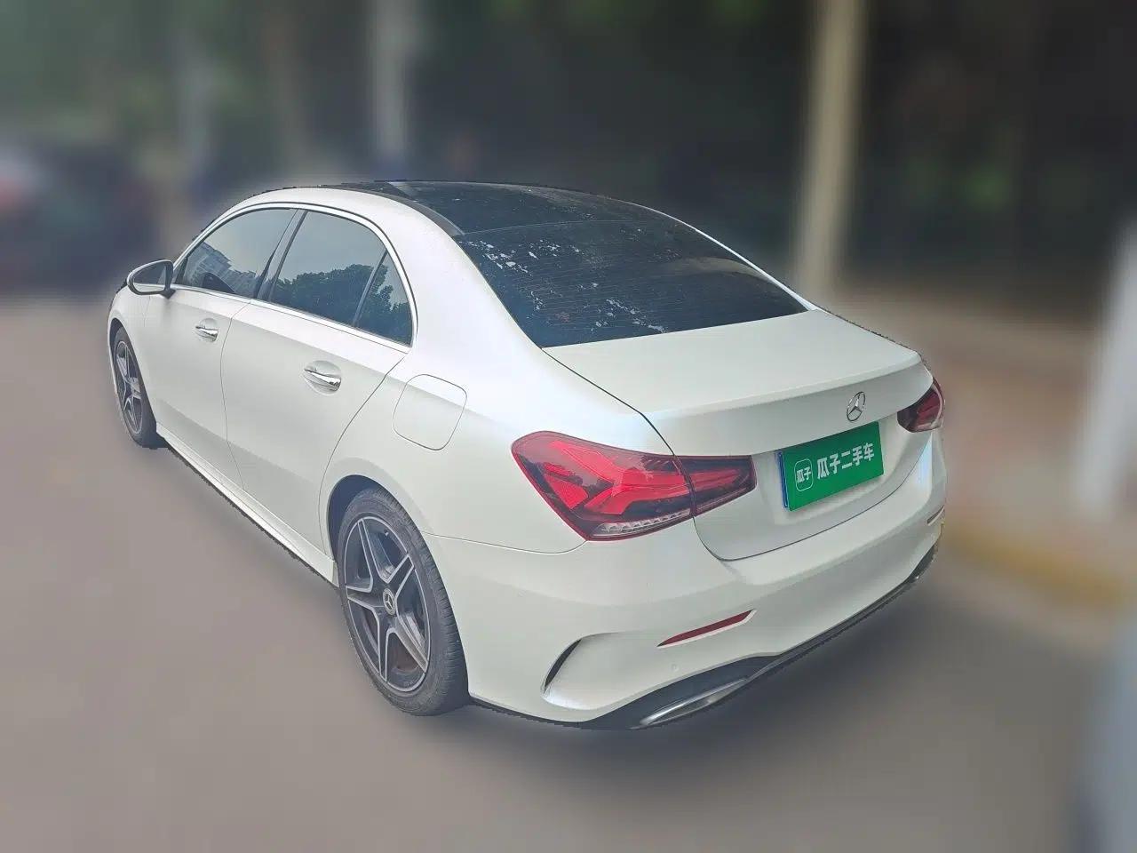 Mercedes-Benz A-Class 2019 A 200 L Sport Sedan — миниатюра 4