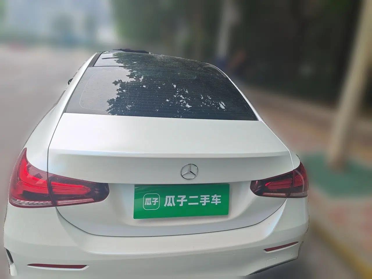 Mercedes-Benz A-Class 2019 A 200 L Sport Sedan — миниатюра 5