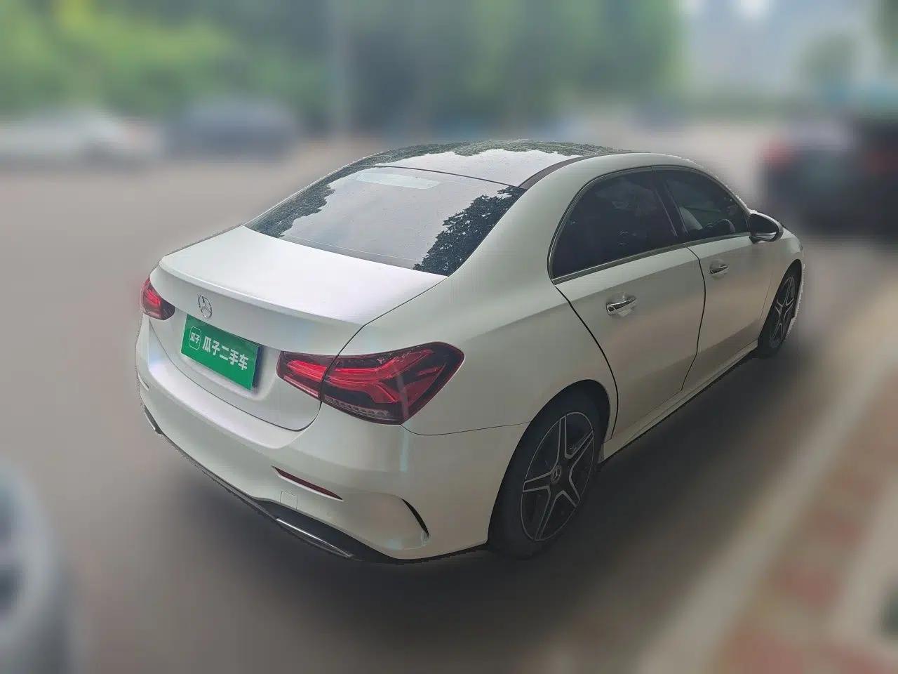 Mercedes-Benz A-Class 2019 A 200 L Sport Sedan — миниатюра 6