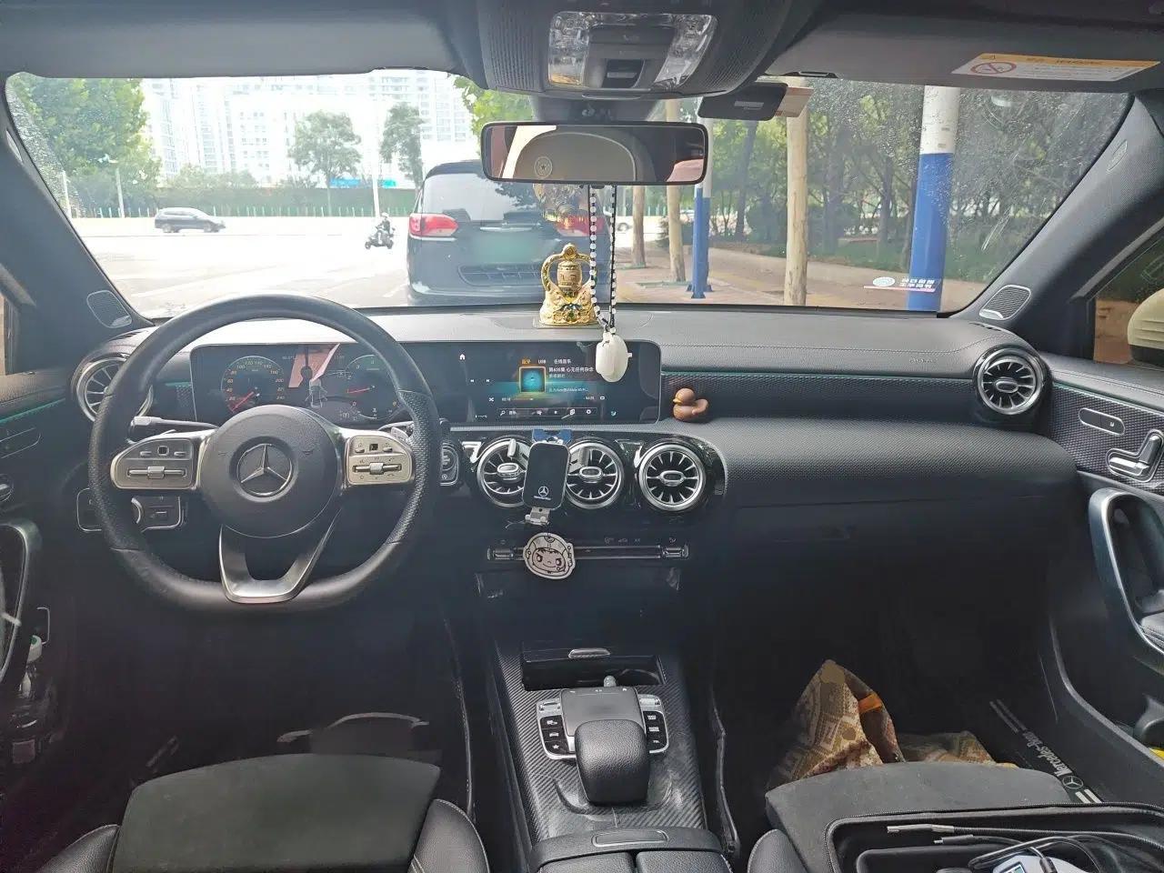 Mercedes-Benz A-Class 2019 A 200 L Sport Sedan — миниатюра 9