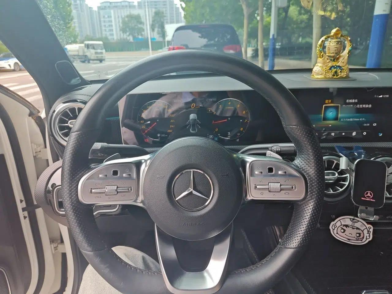 Mercedes-Benz A-Class 2019 A 200 L Sport Sedan — миниатюра 10