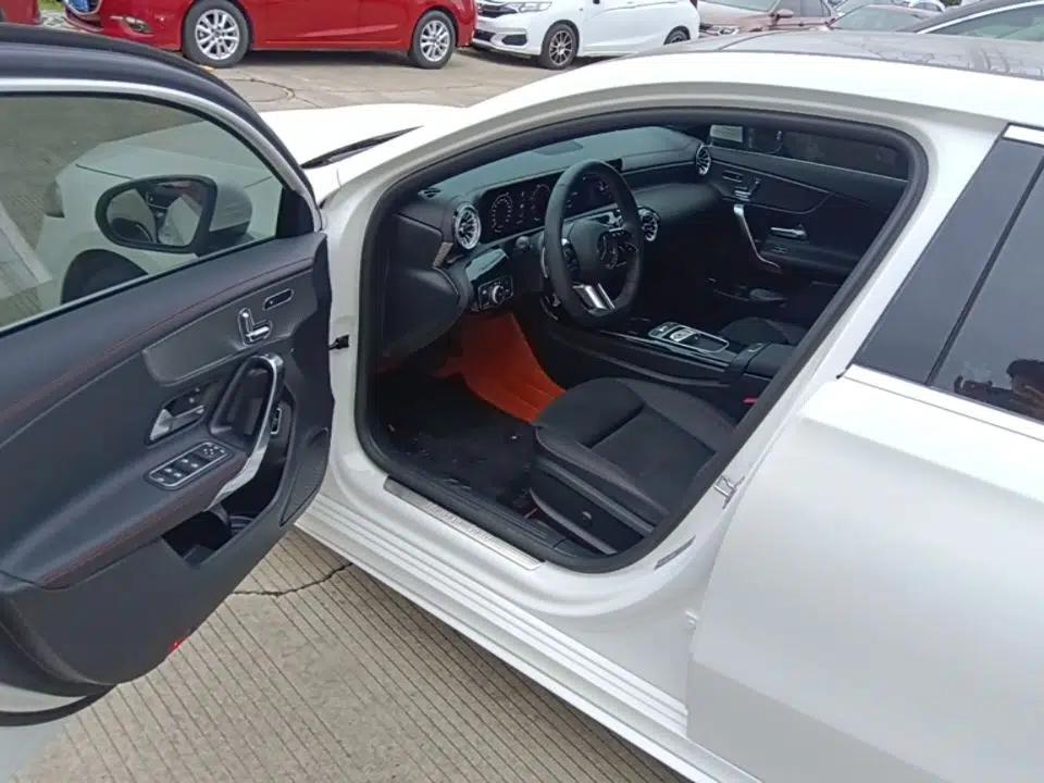 Mercedes-Benz A-Class 2024 Updated A 200 L Fashion Version — миниатюра 18