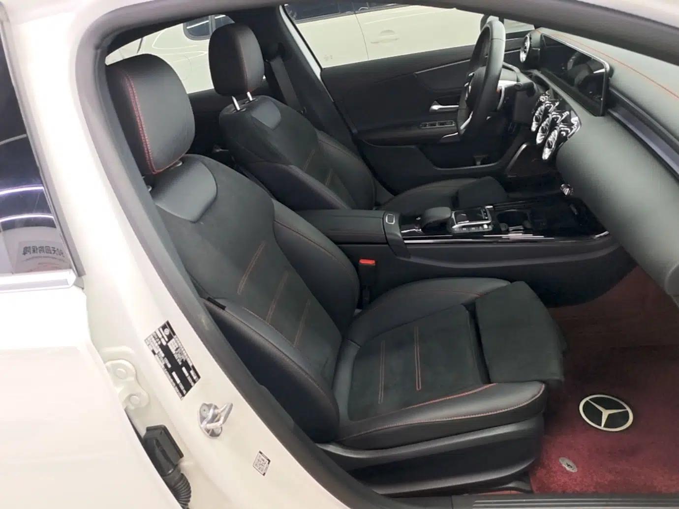 Mercedes-Benz A-Class 2023 A 200 L Fashion Model — миниатюра 19