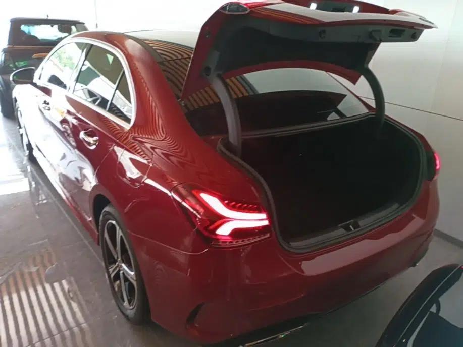 Mercedes-Benz A-Class 2022 Revised Version A 200 L Sport Sedan Fashionable Style — миниатюра 4