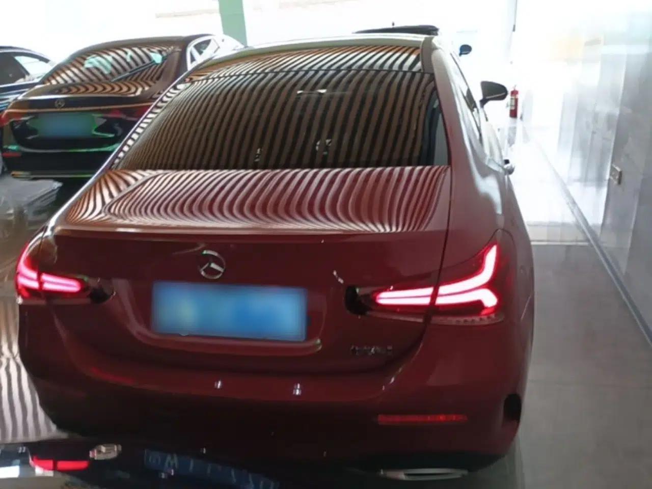 Mercedes-Benz A-Class 2022 Revised Version A 200 L Sport Sedan Fashionable Style — миниатюра 5