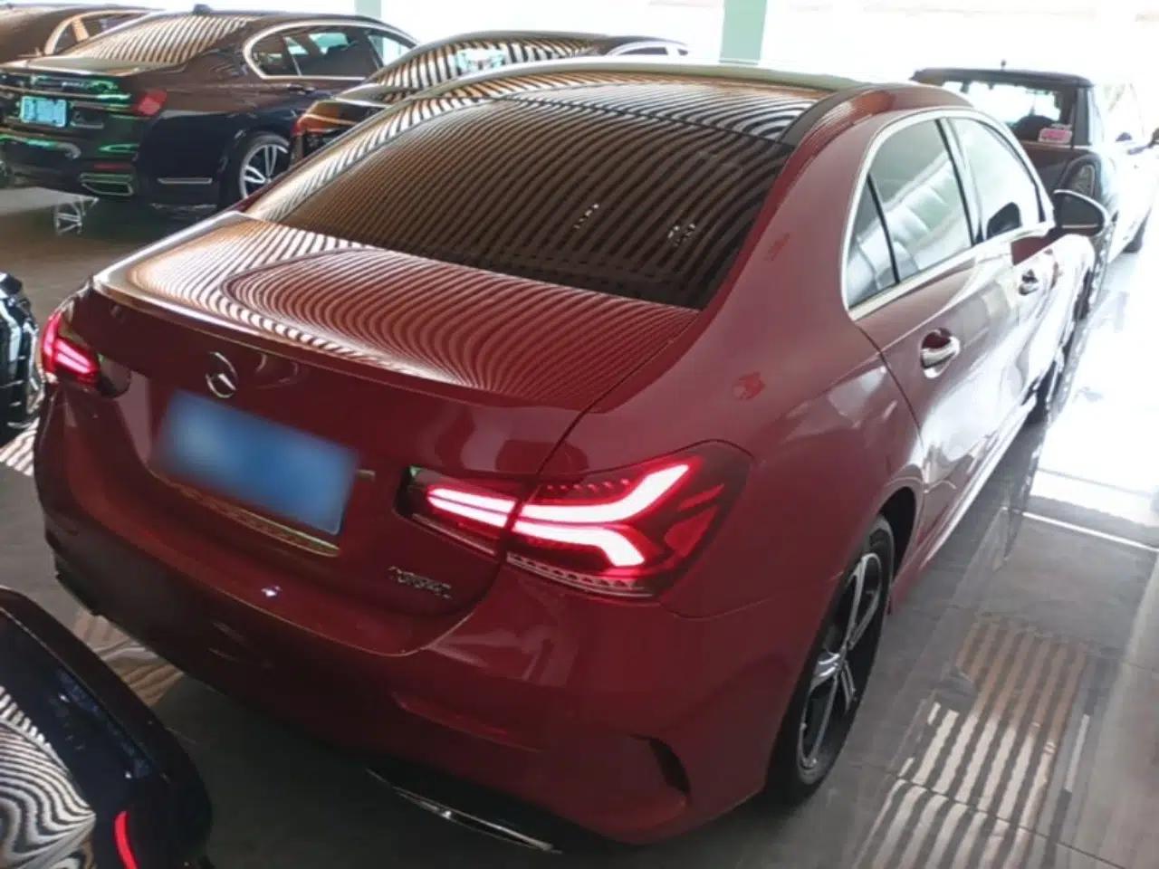 Mercedes-Benz A-Class 2022 Revised Version A 200 L Sport Sedan Fashionable Style — миниатюра 6