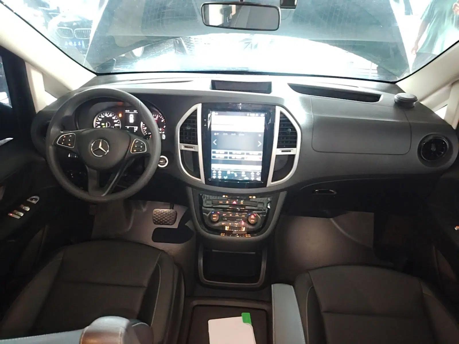 Mercedes-Benz Vito 2021 2.0T Elite Version 7 Seats — миниатюра 12