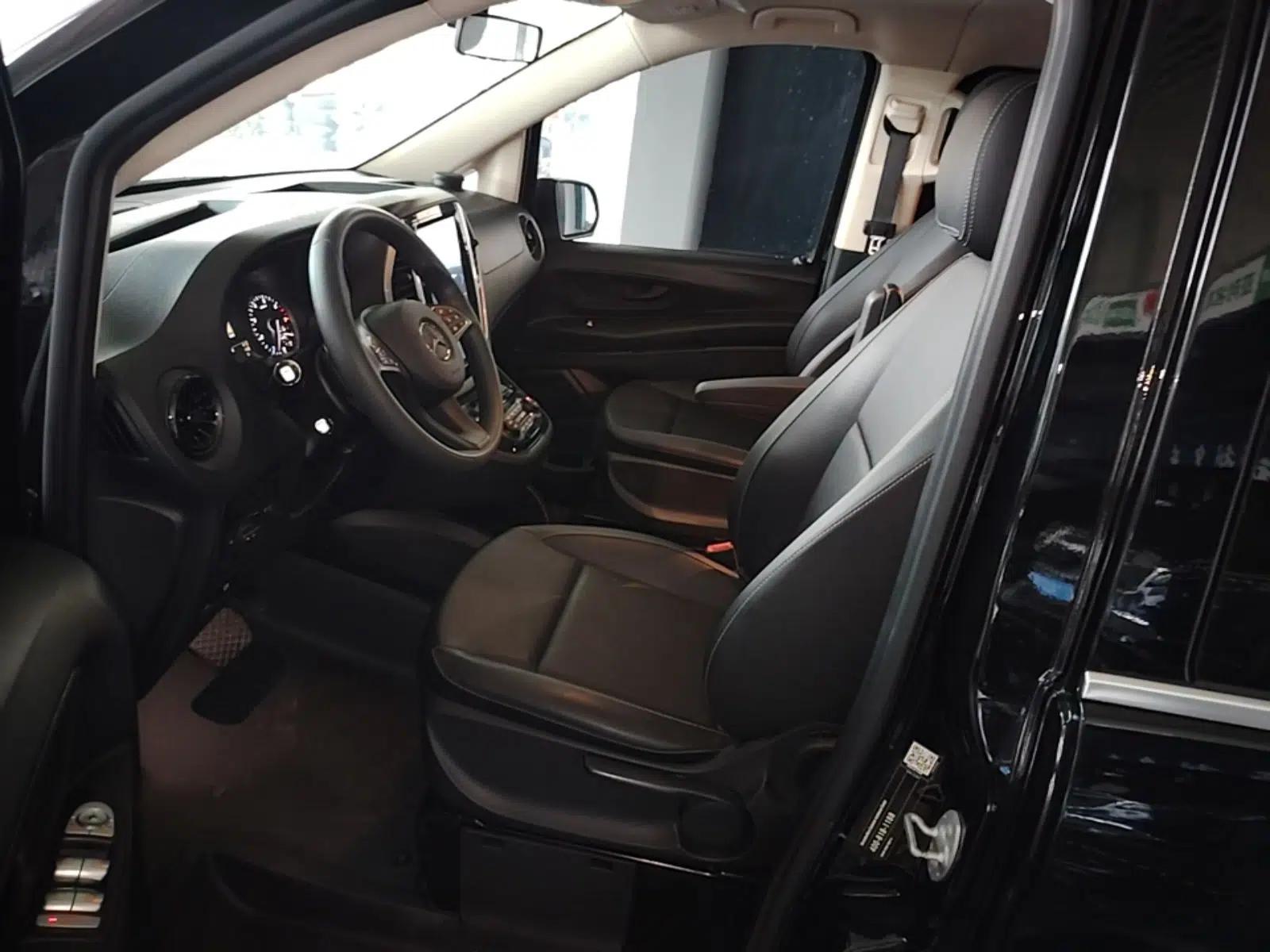 Mercedes-Benz Vito 2021 2.0T Elite Version 7 Seats — миниатюра 17
