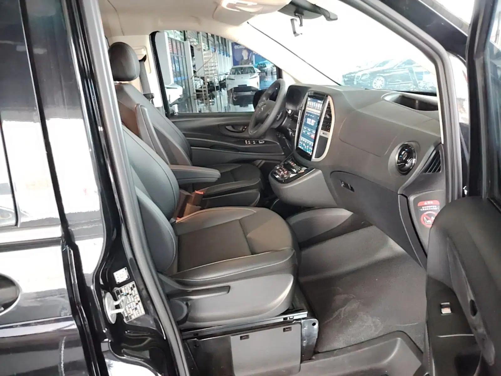 Mercedes-Benz Vito 2021 2.0T Elite Version 7 Seats — миниатюра 19