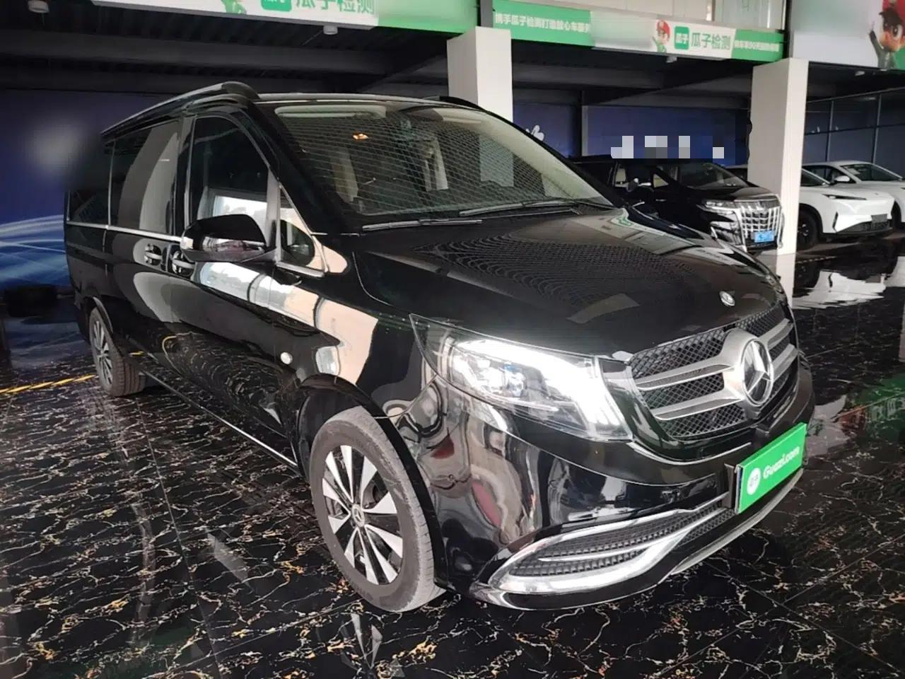 Mercedes-Benz Vito 2021 2.0T Elite Version 7 Seats — миниатюра 3