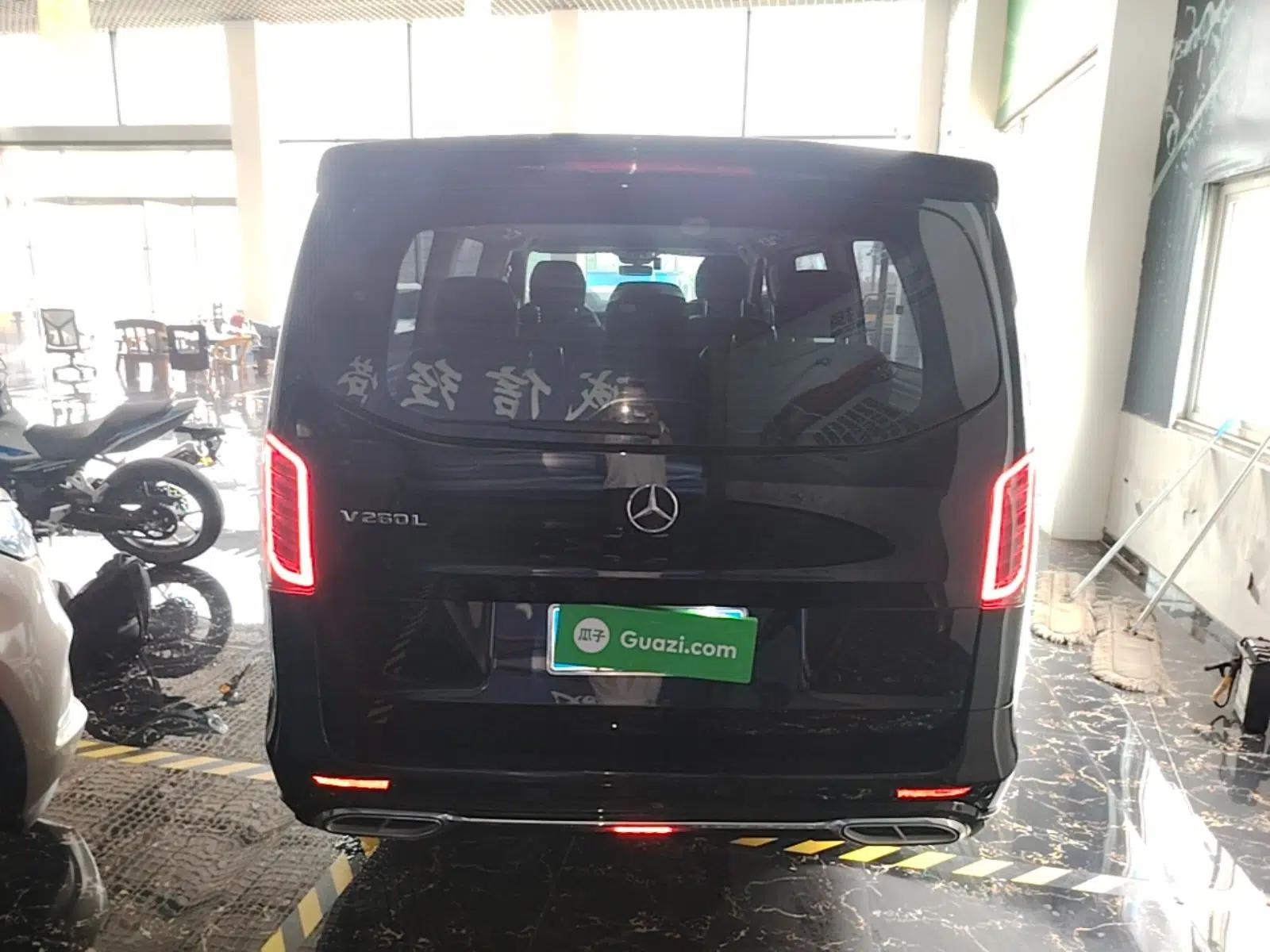 Mercedes-Benz Vito 2021 2.0T Elite Version 7 Seats — миниатюра 5
