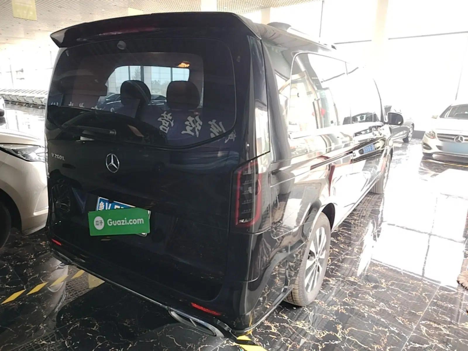 Mercedes-Benz Vito 2021 2.0T Elite Version 7 Seats — миниатюра 6