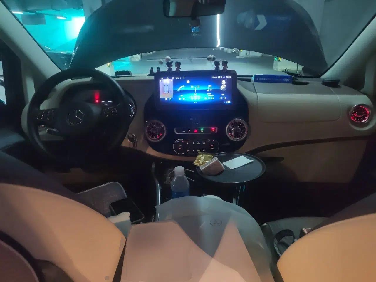 Mercedes-Benz Vito 2023 2.0T Elite Version 7 Seats — миниатюра 9