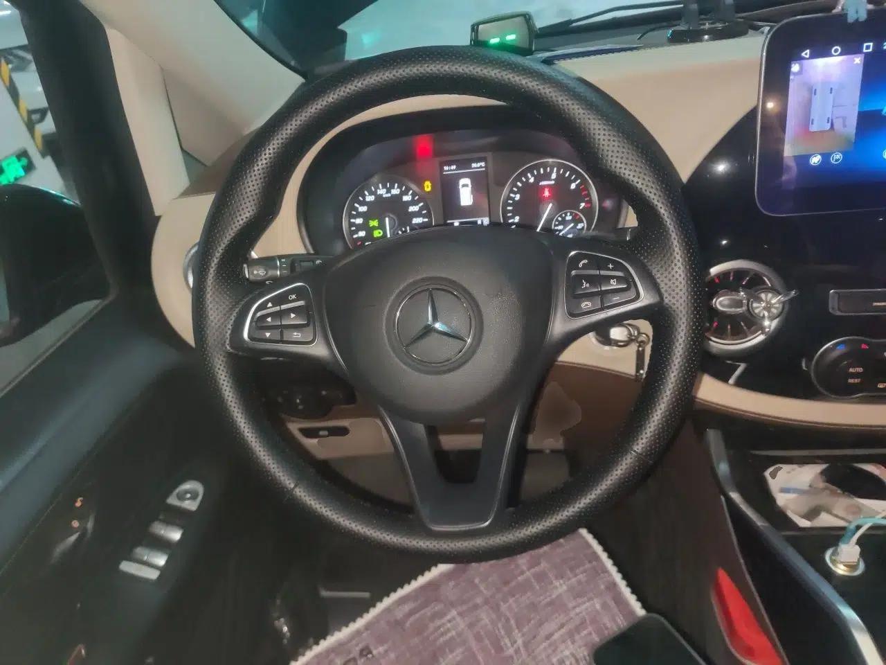 Mercedes-Benz Vito 2023 2.0T Elite Version 7 Seats — миниатюра 10