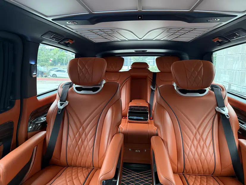 Mercedes-Benz Vito 2021 2.0T Business Version 7 Seats — миниатюра 21