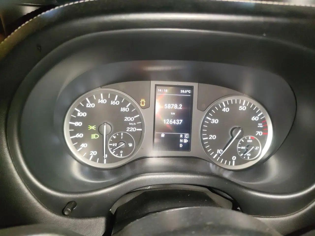 Mercedes-Benz Vito 2016 2.0T Business Edition — миниатюра 12