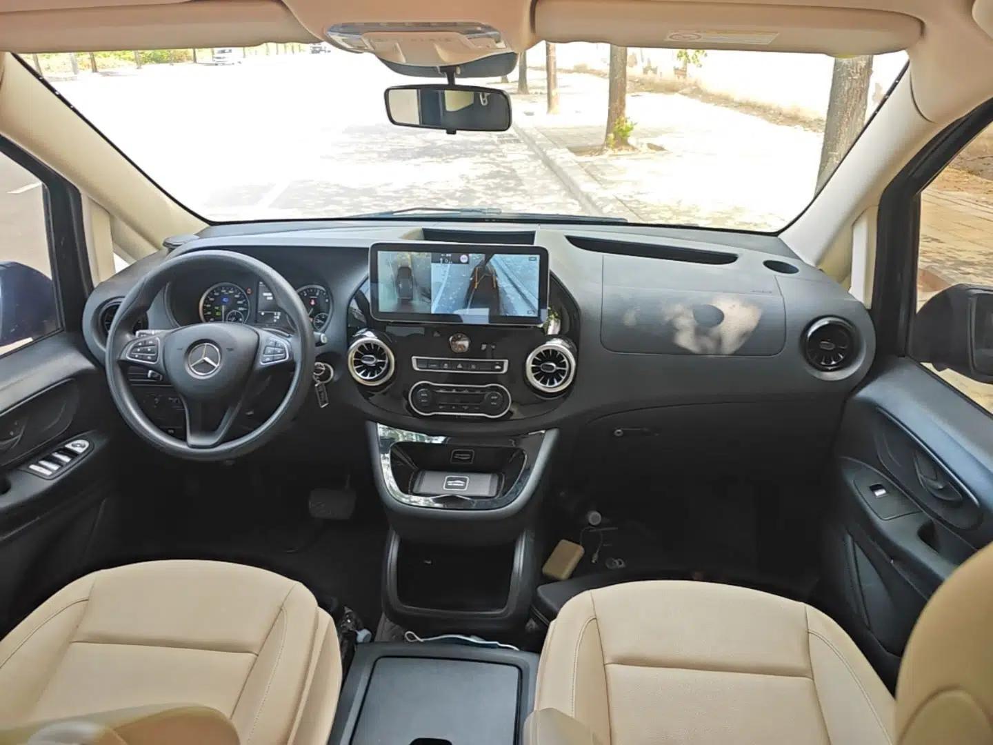 Mercedes-Benz Vito 2021 2.0T Elite Version 7 Seats — миниатюра 12