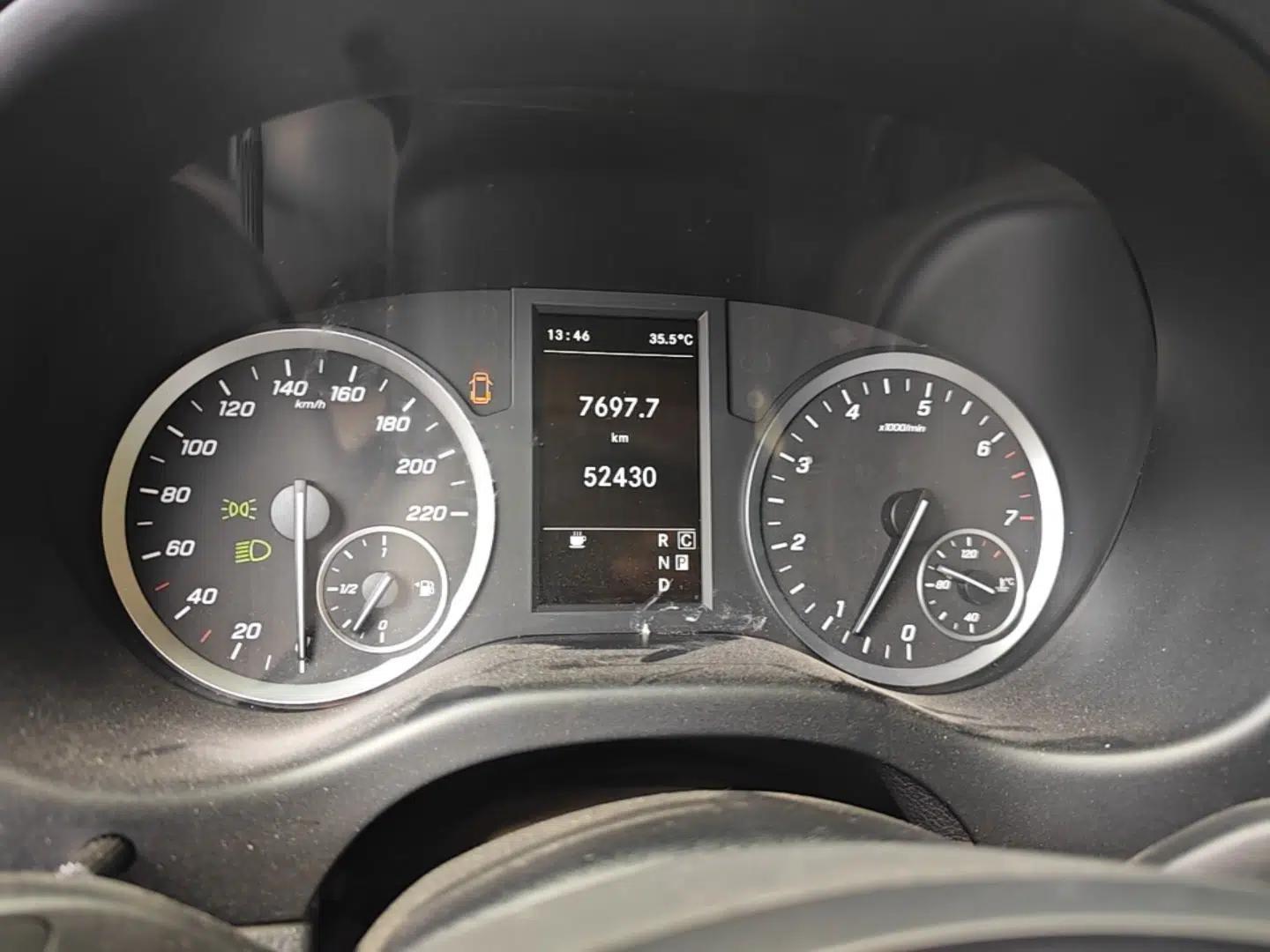 Mercedes-Benz Vito 2021 2.0T Elite Version 7 Seats — миниатюра 14