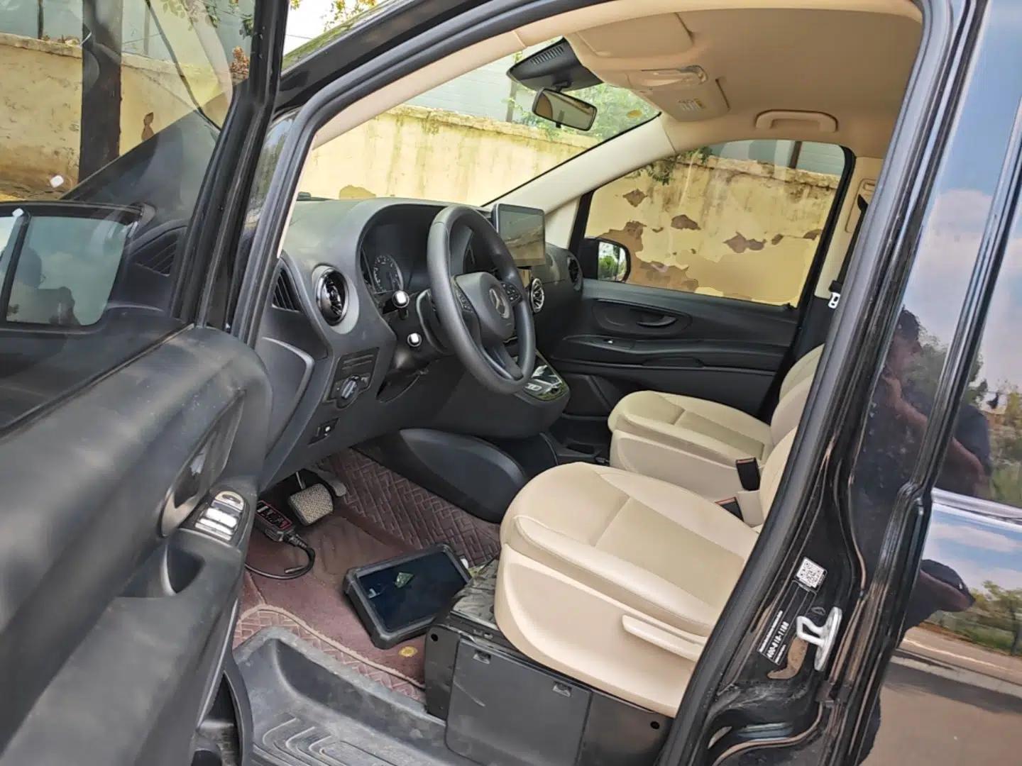 Mercedes-Benz Vito 2021 2.0T Elite Version 7 Seats — миниатюра 18
