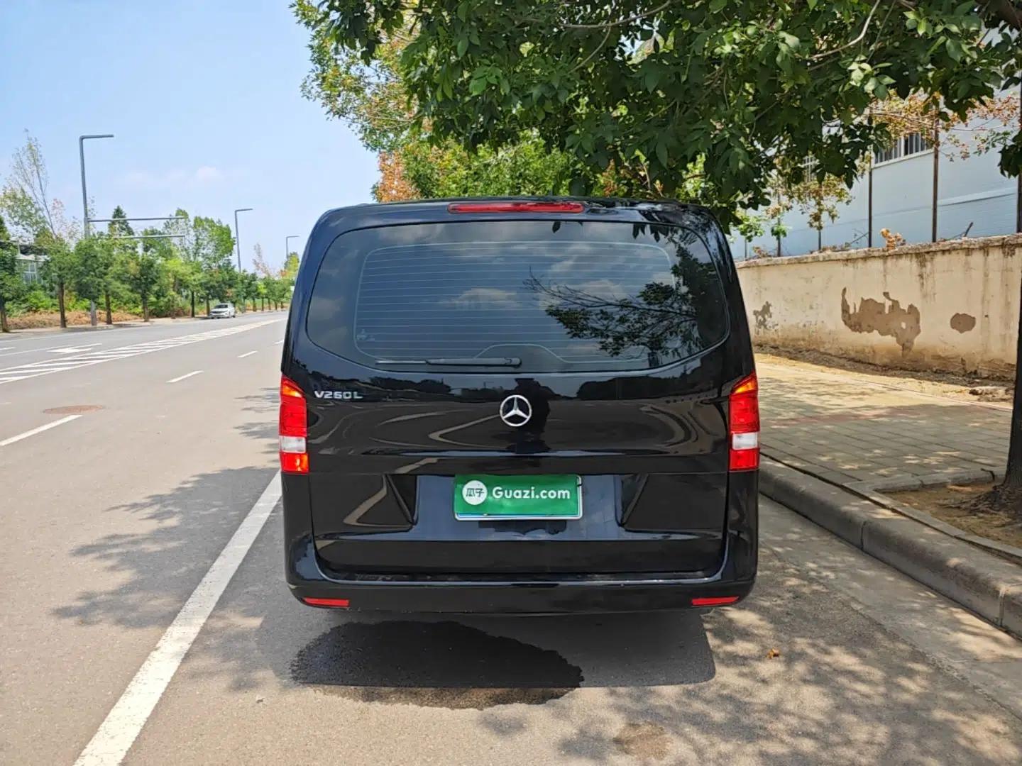 Mercedes-Benz Vito 2021 2.0T Elite Version 7 Seats — миниатюра 5