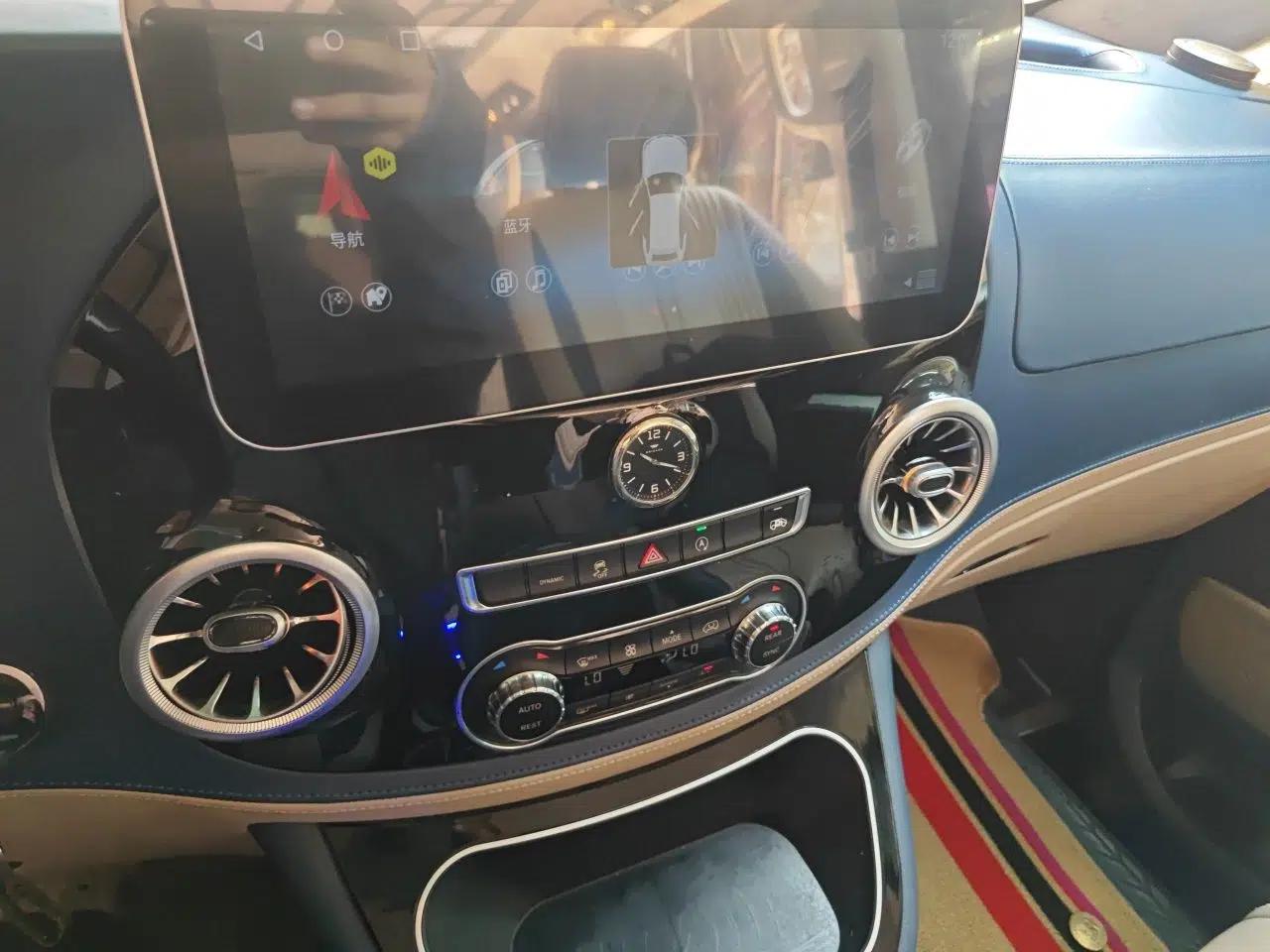 Mercedes-Benz Vito 2021 2.0T Business Version 7 Seats — миниатюра 13