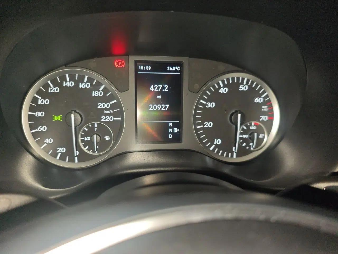 Mercedes-Benz Vito 2018 2.0T Business Version China VI Emission Standard — миниатюра 12