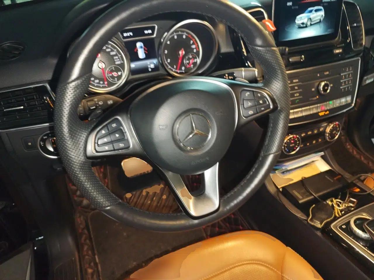 Mercedes-Benz GLE-Class 2017 Mercedes-Benz GLE400 (parallel import), 3.0-liter automatic, gasoline, 5 seats — миниатюра 10