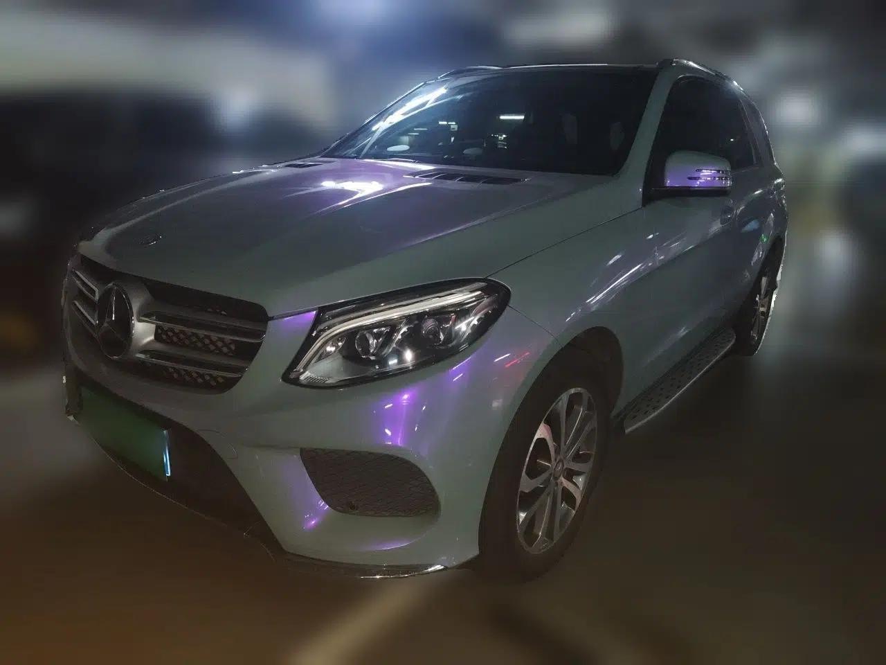 Mercedes-Benz GLE 2017 GLE 320 4MATIC Luxury Model — миниатюра 1