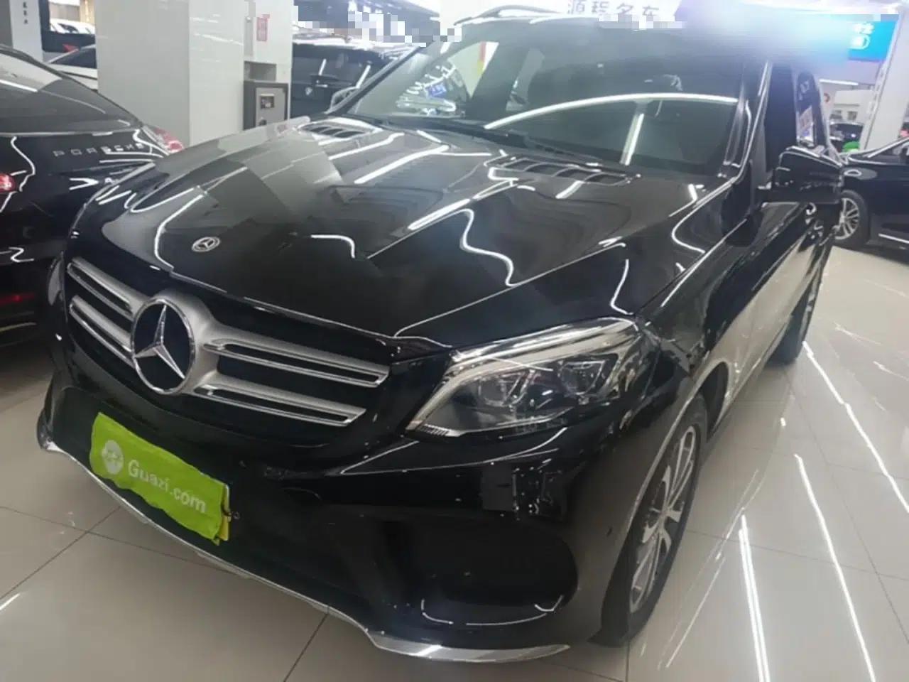 Mercedes-Benz GLE 2018 GLE 320 4MATIC Dynamic Edition Collector's Edition — миниатюра 1