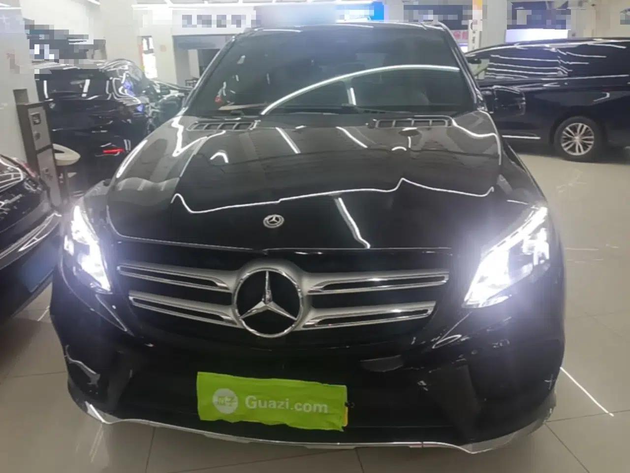 Mercedes-Benz GLE 2018 GLE 320 4MATIC Dynamic Edition Collector's Edition — миниатюра 2