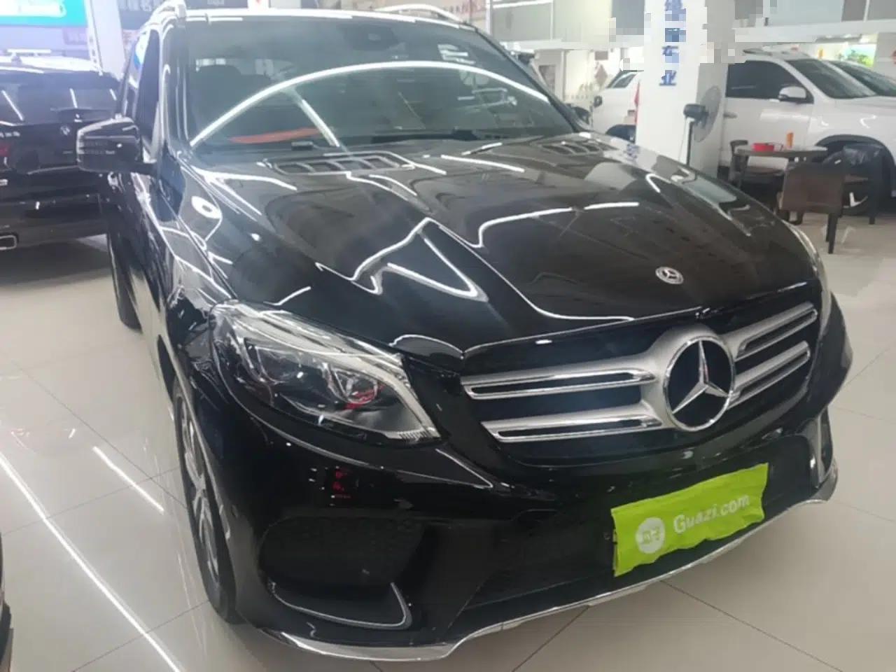 Mercedes-Benz GLE 2018 GLE 320 4MATIC Dynamic Edition Collector's Edition — миниатюра 12