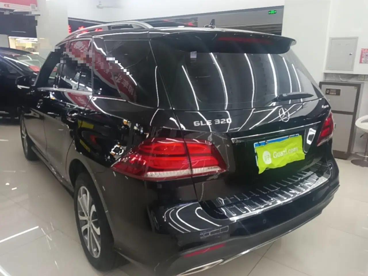 Mercedes-Benz GLE 2018 GLE 320 4MATIC Dynamic Edition Collector's Edition — миниатюра 13