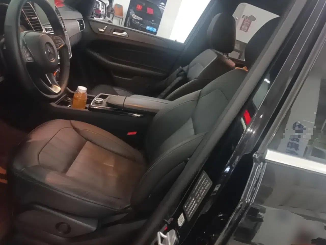 Mercedes-Benz GLE 2018 GLE 320 4MATIC Dynamic Edition Collector's Edition — миниатюра 22