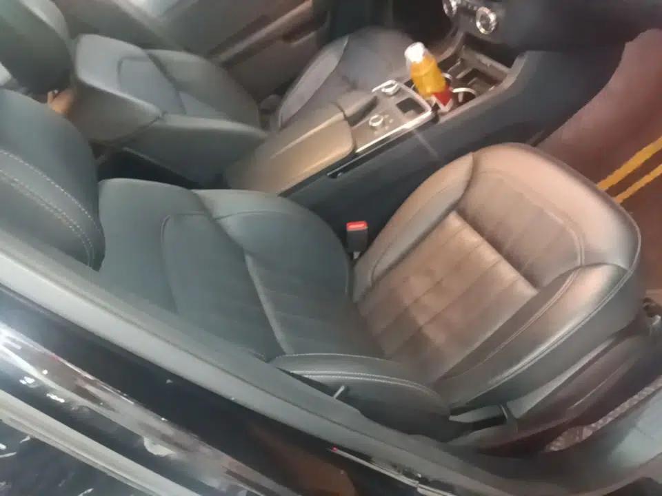 Mercedes-Benz GLE 2018 GLE 320 4MATIC Dynamic Edition Collector's Edition — миниатюра 24