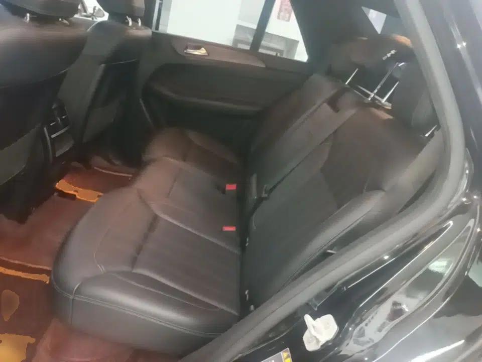 Mercedes-Benz GLE 2018 GLE 320 4MATIC Dynamic Edition Collector's Edition — миниатюра 25