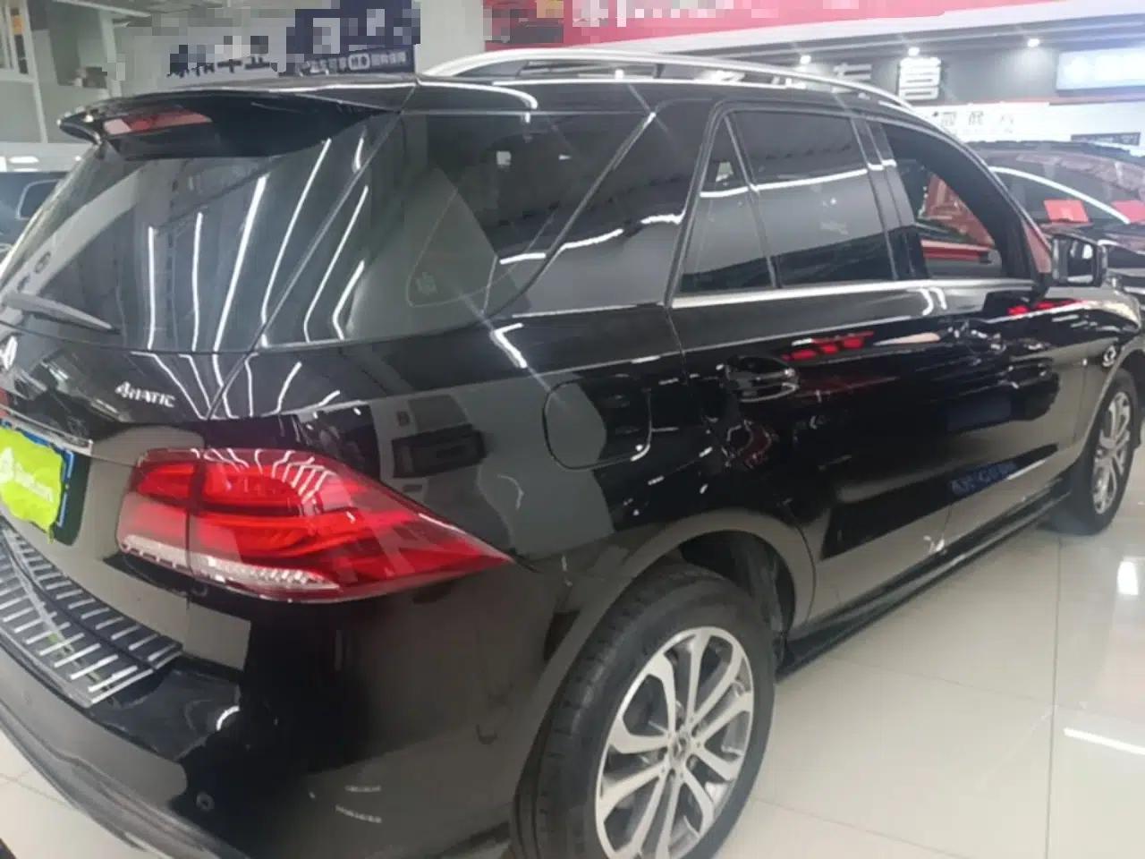 Mercedes-Benz GLE 2018 GLE 320 4MATIC Dynamic Edition Collector's Edition — миниатюра 6