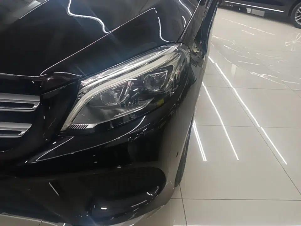 Mercedes-Benz GLE 2018 GLE 320 4MATIC Dynamic Edition Collector's Edition — миниатюра 8