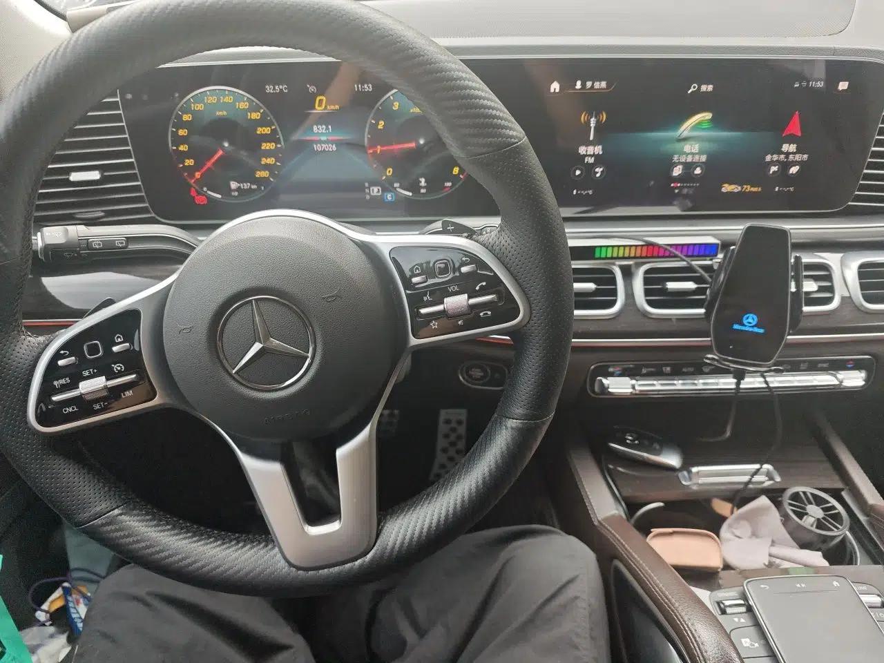 Mercedes-Benz GLE 2020 GLE 350 4MATIC Fashion Model — миниатюра 13