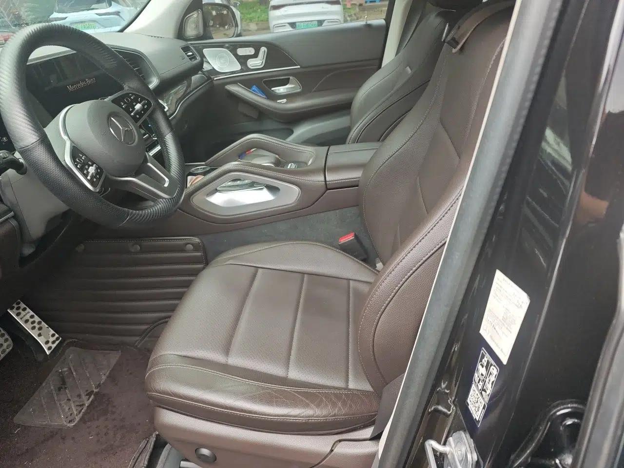 Mercedes-Benz GLE 2020 GLE 350 4MATIC Fashion Model — миниатюра 15