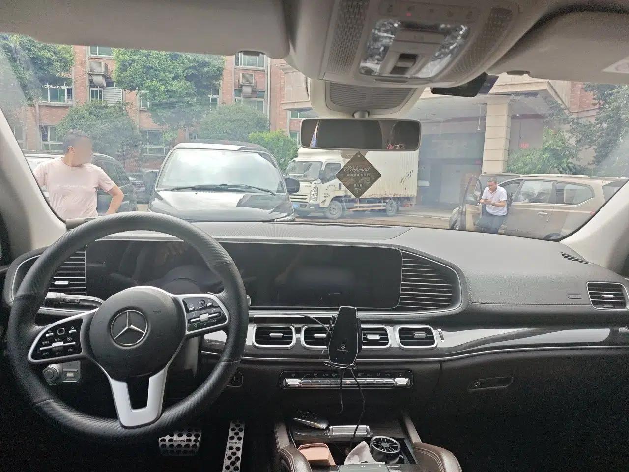 Mercedes-Benz GLE 2020 GLE 350 4MATIC Fashion Model — миниатюра 9