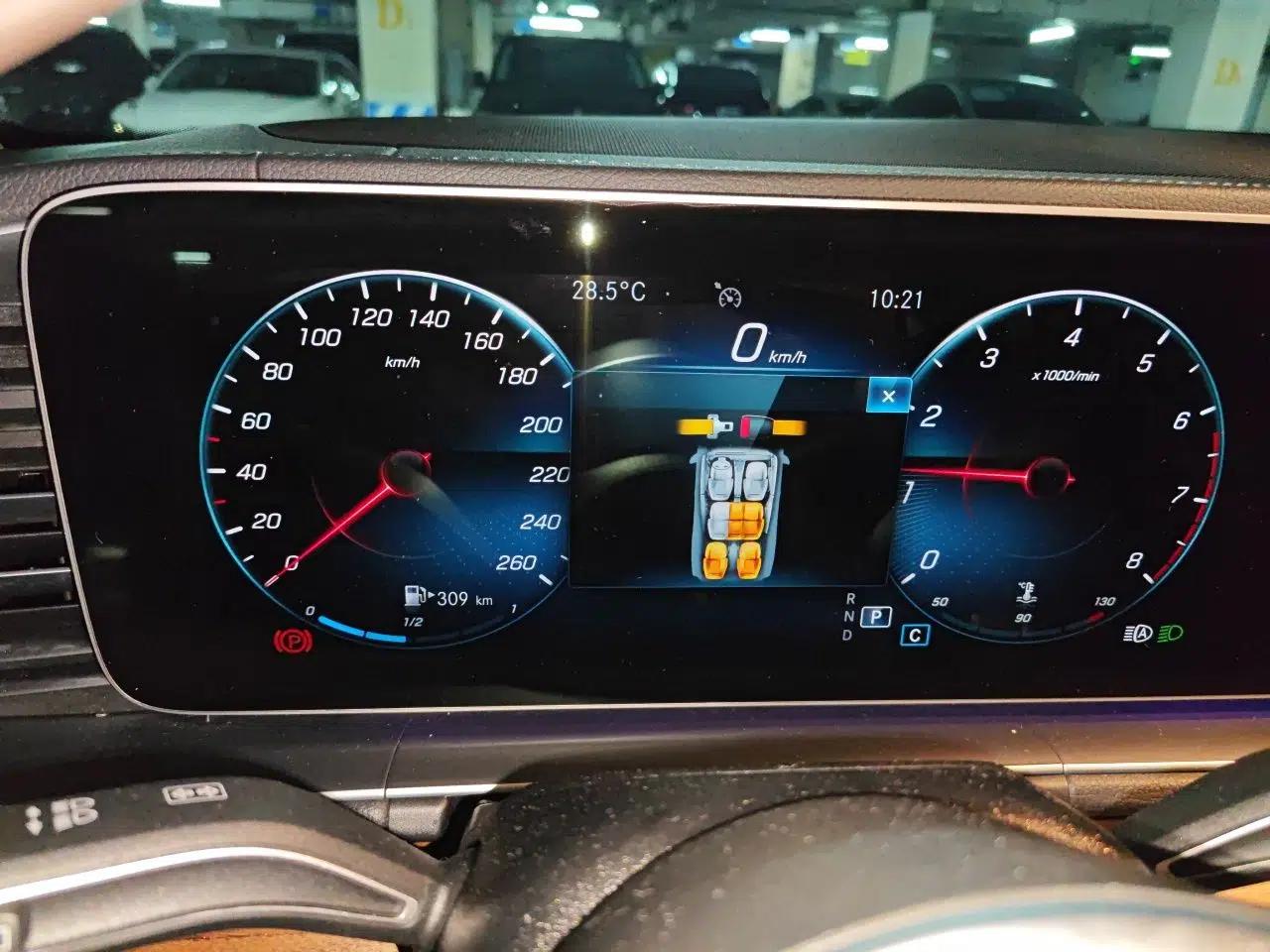 Mercedes-Benz GLE 2021 GLE 350 4MATIC Luxury Model — миниатюра 11