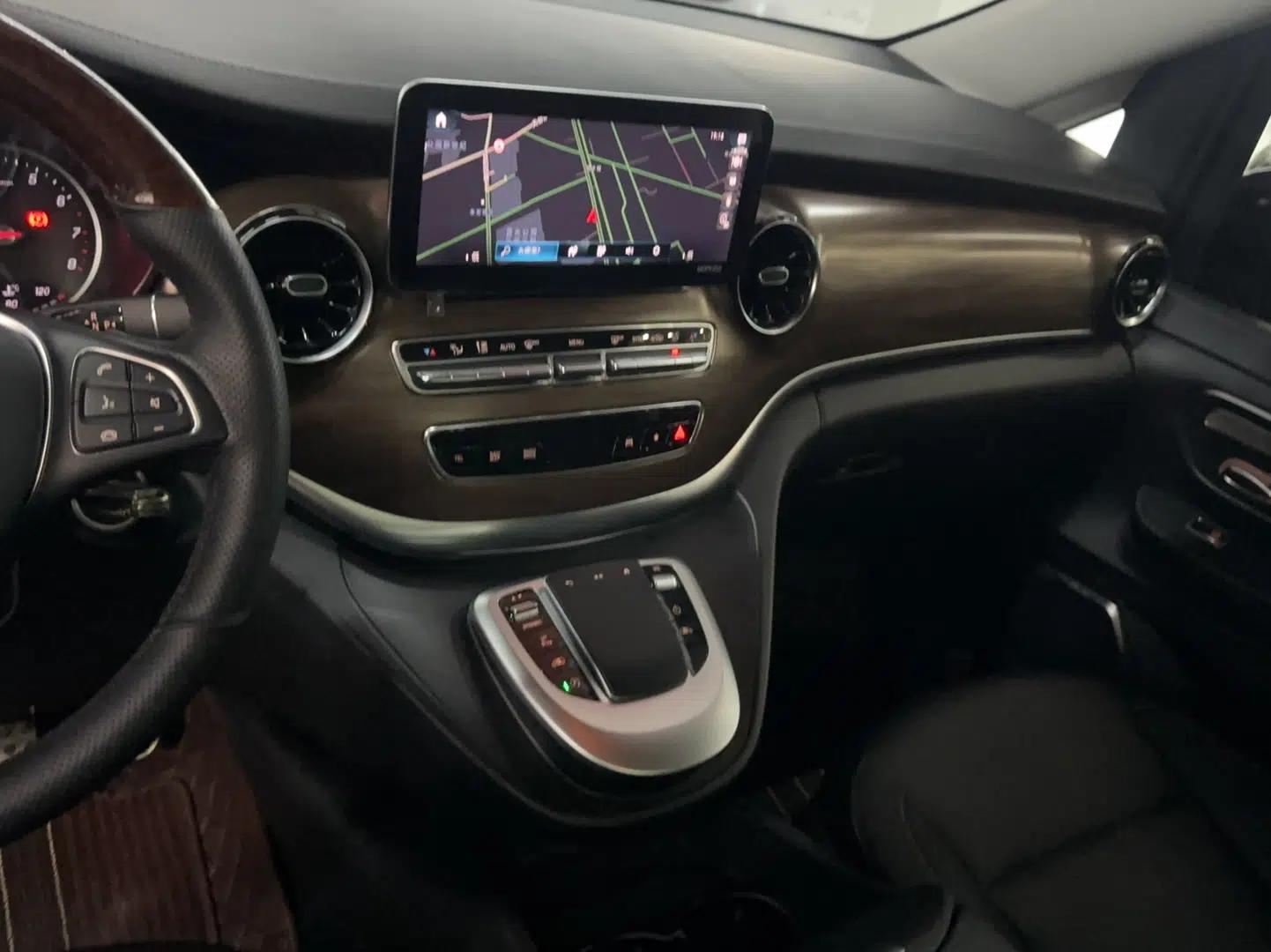 Mercedes-Benz V-Class 2021 V 260 Prestige Edition — миниатюра 11
