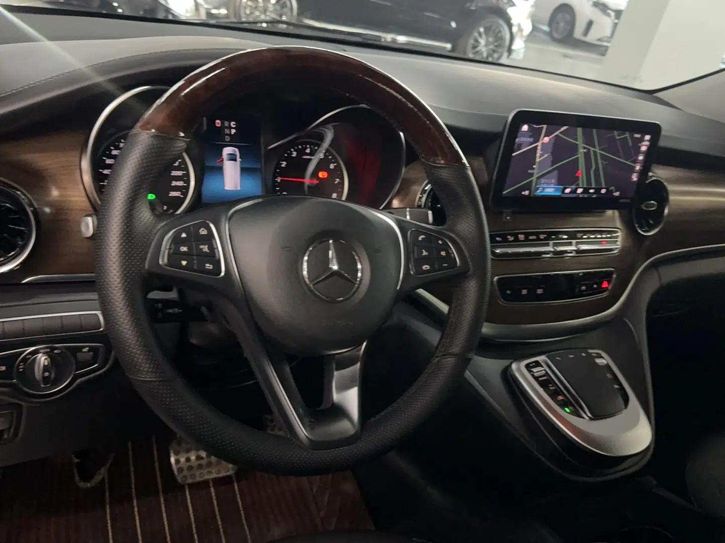 Mercedes-Benz V-Class 2021 V 260 Prestige Edition — миниатюра 8