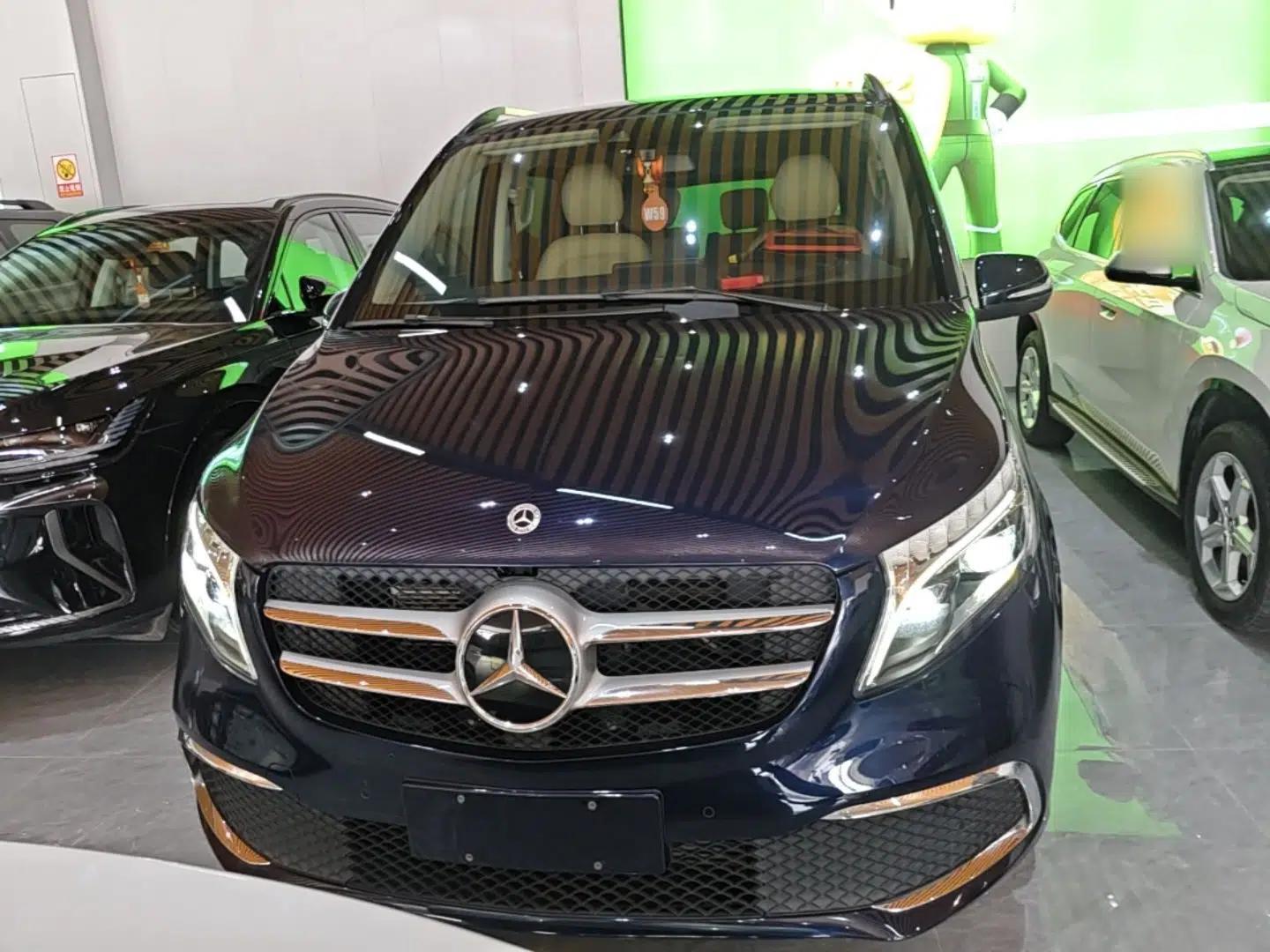 Mercedes-Benz V-Class 2021 V 260 Avantgarde Edition — миниатюра 2
