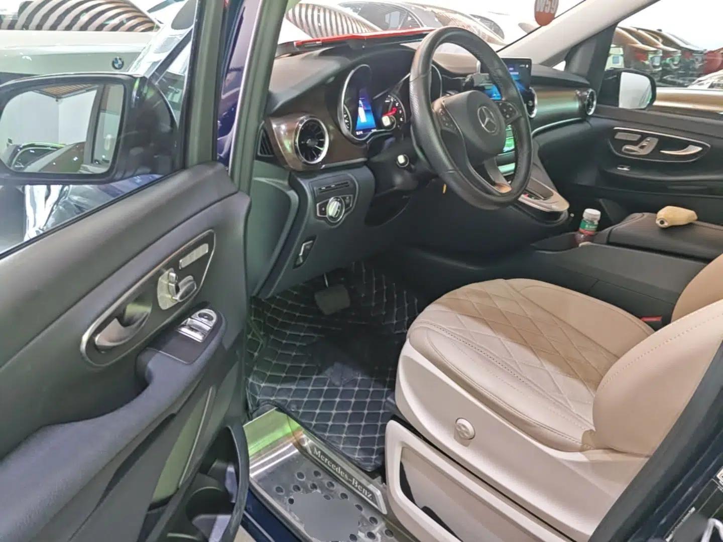 Mercedes-Benz V-Class 2021 V 260 Avantgarde Edition — миниатюра 18