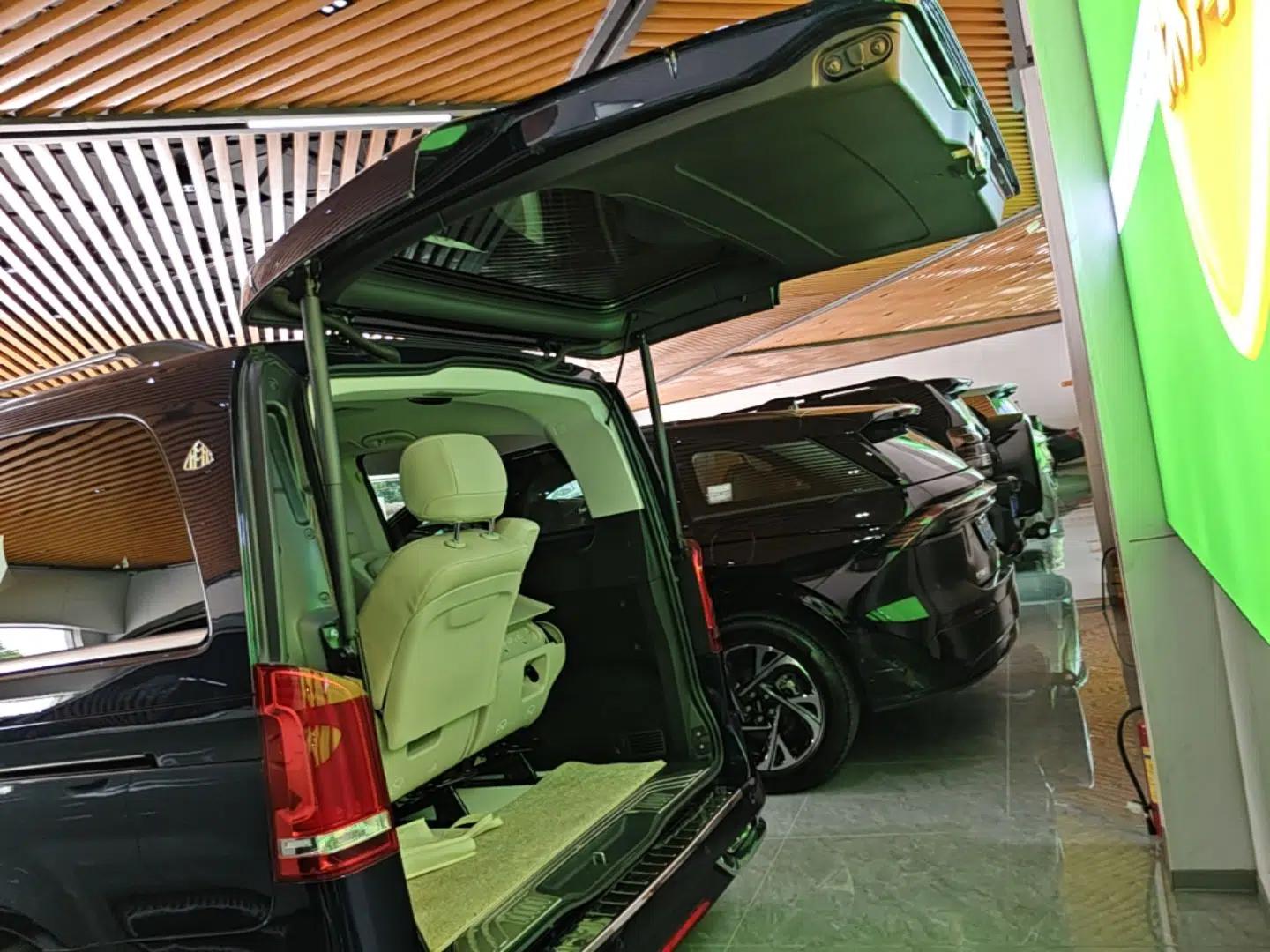 Mercedes-Benz V-Class 2021 V 260 Avantgarde Edition — миниатюра 22