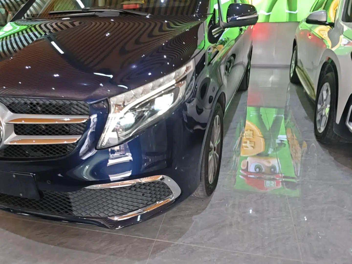 Mercedes-Benz V-Class 2021 V 260 Avantgarde Edition — миниатюра 8